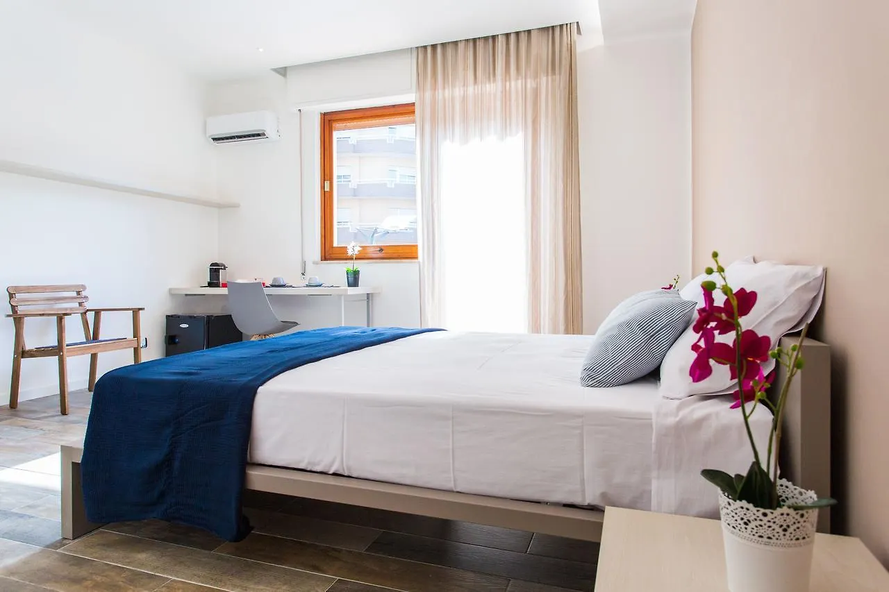 Politeama Luxury Suites Palermo 3*,